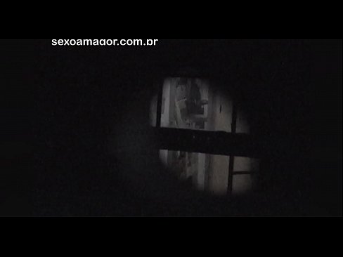 ❤️ Ξανθιά κοπέλα βιντεοσκοπήθηκε κρυφά από ηδονοβλεψία της γειτονιάς κρυμμένο πίσω από κούφια τούβλα ❤ Πόρνο ❤